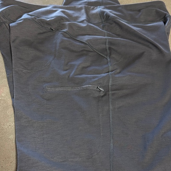 Duluth Trading Co Women’s NoGA Relaxed Boot Cut Charcoal Stretch Pants XXL x 31 - Picture 8 of 9